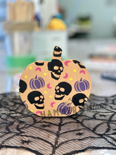 10.14.23 CG - Stacked Pumpkin
